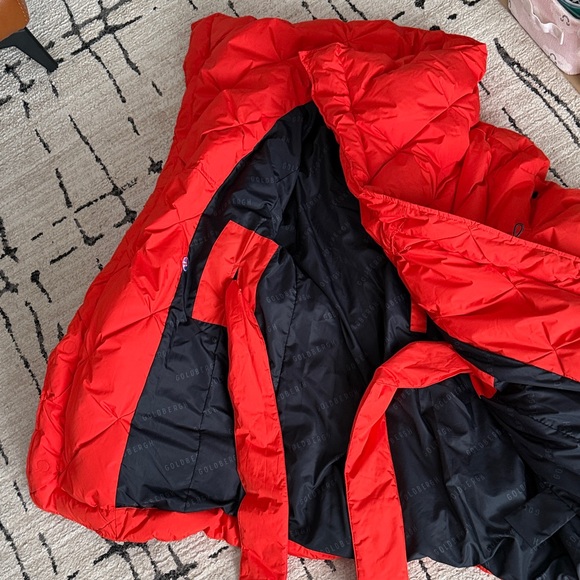 Goldbergh Tomato Red Lauren belted quilted shell down coat - Picture 5 of 11